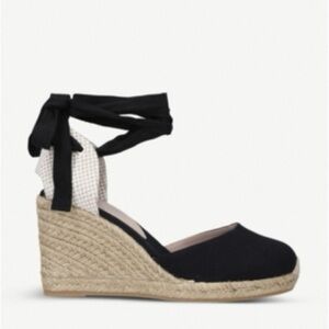 Brand new Muschetta woven espadrille wedge heels.